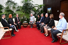 Delegaciones de Cuba y Brasil reunidas